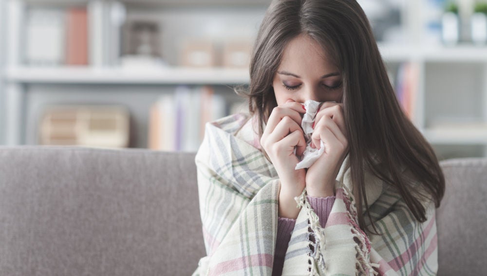 Mujer con gripe