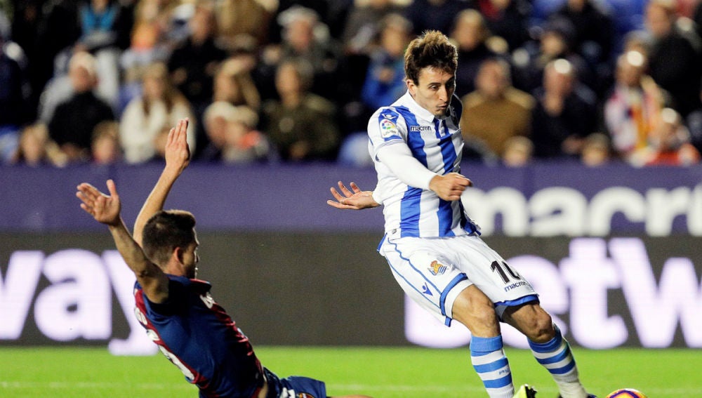 Odriozola, en una acción ante el Levante