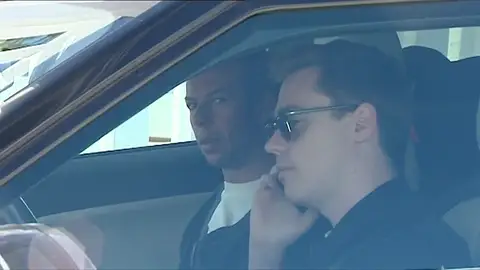 Ángel y Patricia llegan al Instituto de Medicina Legal Ángel y Patricia llegan al Instituto de Medicina Legal