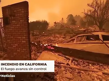 El fuego vuelve a cebarse con California: hay al menos cinco muertos y 150.000 vecinos han sido desalojados El fuego vuelve a cebarse con California: hay al menos cinco muertos y 150.000 vecinos han sido desalojados