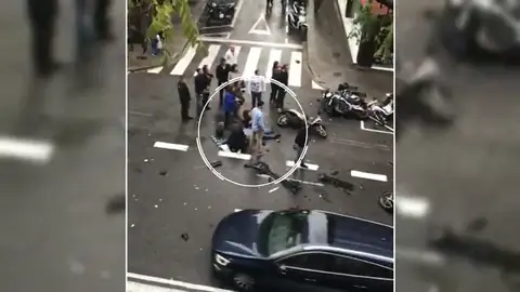 Un coche atropella a varios peatones en Barcelona Un coche atropella a varios peatones en Barcelona