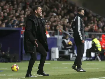 Simeone grita desde la banda Simeone grita desde la banda