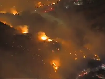 Al menos 9 muertos y 35 desaparecidos en los incendios más destructivos de la historia de California Al menos 9 muertos y 35 desaparecidos en los incendios más destructivos de la historia de California