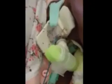Mujer cubierta por hormigas en un hospital de Italia Mujer cubierta por hormigas en un hospital de Italia