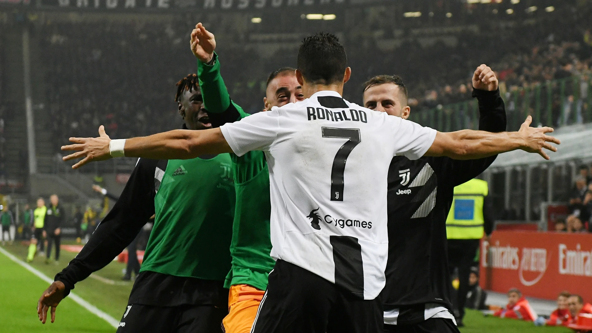 Cristiano Ronaldo celebra su gol ante el Milan Cristiano Ronaldo celebra su gol ante el Milan
