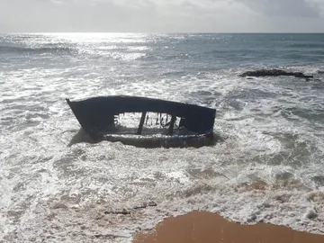 Patera destruida en Caños de Meca Patera destruida en Caños de Meca