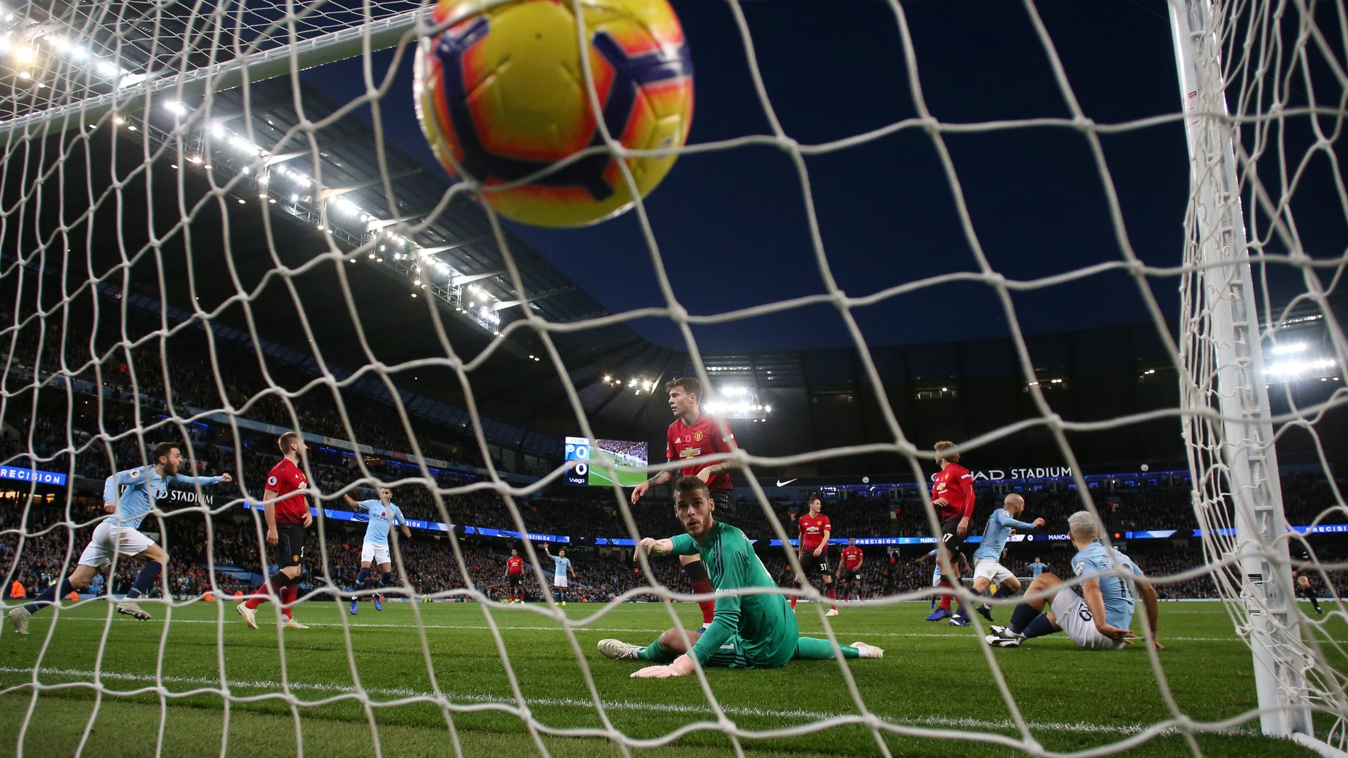 David Silva bate a De Gea para hacer el 1-0 ante el United David Silva bate a De Gea para hacer el 1-0 ante el United