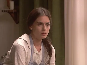 Antolina descubre a Elsa con las manos en la masa Antolina descubre a Elsa con las manos en la masa