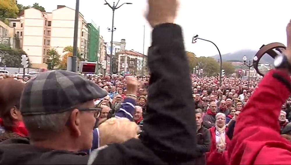 Diez meses de concentraciones de los pensionistas en Bilbao