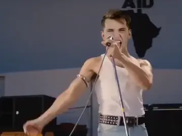 Doncic caracterizado como Freddie Mercury Doncic caracterizado como Freddie Mercury