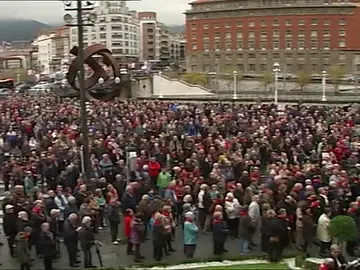 Diez meses de concentraciones de los pensionistas en Bilbao Diez meses de concentraciones de los pensionistas en Bilbao