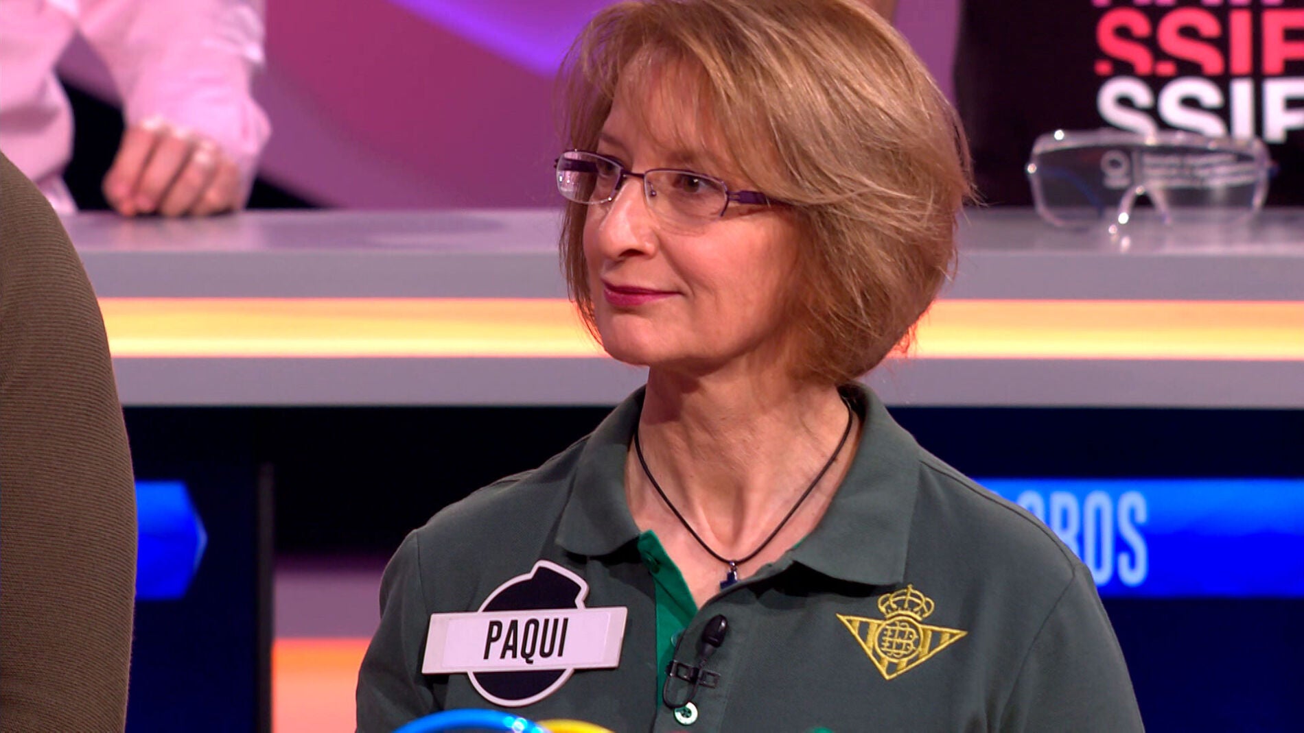 V&Iacute;DEO: "Pienso y siento en verde", el fanatismo por el Betis de una de las rivales de 'Los Lobos'