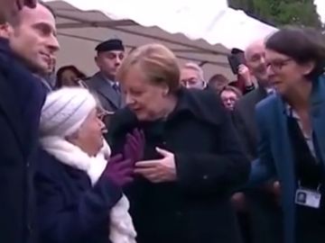 Una señora centenaria confunde a Angela Merkel con la mujer del presidente de Francia, Brigitte Macron
