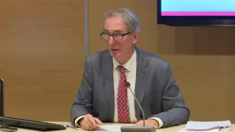 El Gobierno publicará empresas que adeuden 1 millón de euros a Seguridad Social El Gobierno publicará empresas que adeuden 1 millón de euros a Seguridad Social