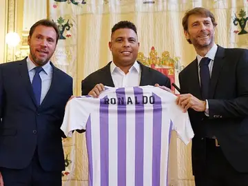 Ronaldo, en su presentación como máximo accionista del Valladolid Ronaldo, en su presentación como máximo accionista del Valladolid