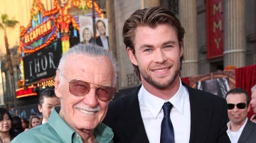 Stan Lee con Chris Hemsworth