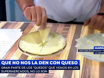 El truco infalible para reconocer un queso real: si en la etiqueta pone "fundido", pero no pone "queso", no es auténtico El truco infalible para reconocer un queso real: si en la etiqueta pone "fundido", pero no pone "queso", no es auténtico