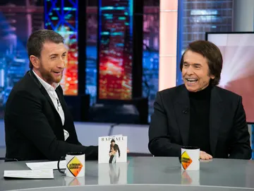 VÍDEO: ¿Por qué es tan famoso Raphael en Rusia? VÍDEO: ¿Por qué es tan famoso Raphael en Rusia?