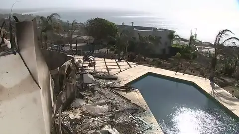 El fuego descontrolado de California está destruyendo las mansiones de los famosos El fuego descontrolado de California está destruyendo las mansiones de los famosos