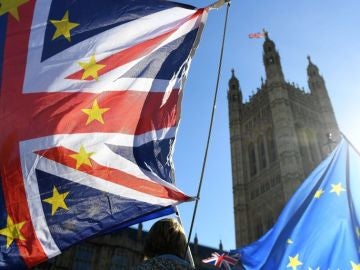 Reino Unido y Unión Europea llegan a un acuerdo clave a "nivel técnico" sobre el 'brexit'