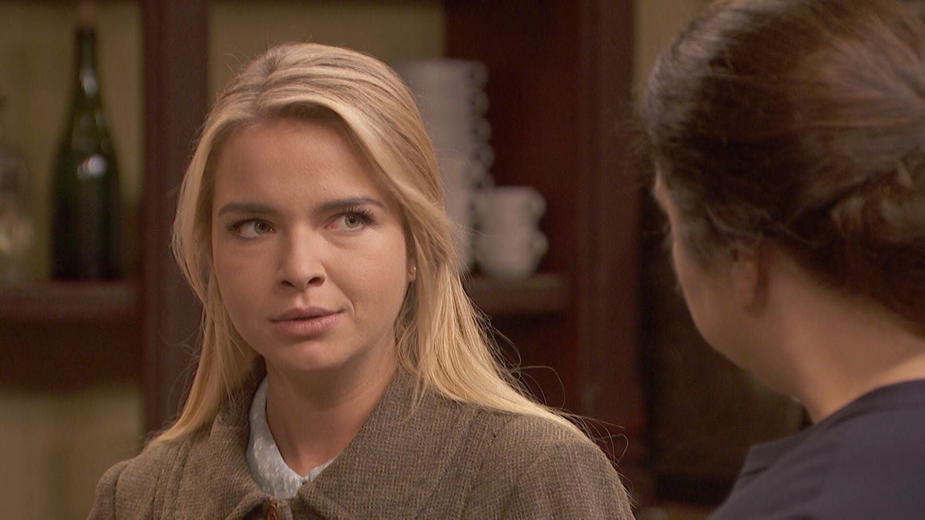 Consuelo, a Antolina: "&iquest;Te est&aacute;s vengando de Elsa?"