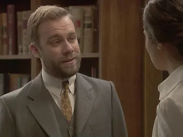 Fernando llega a La Casona con importantes noticias sobre Emilia y Alfonso Fernando llega a La Casona con importantes noticias sobre Emilia y Alfonso