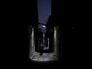 La carta de un hombre a la chica a la que persiguió en mitad de la noche: "Yo también me asusté mucho" La carta de un hombre a la chica a la que persiguió en mitad de la noche: "Yo también me asusté mucho"