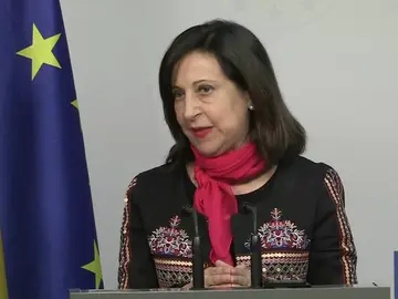 Robles rectifica y asegura que el Ejército sin "ninguna duda" estará presente en el Salón de la Enseñanza en Barcelona Robles rectifica y asegura que el Ejército sin "ninguna duda" estará presente en el Salón de la Enseñanza en Barcelona
