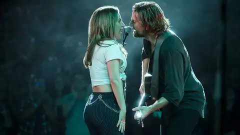 Lady Gaga y Bradley Cooper en 'Ha nacido una estrella' Lady Gaga y Bradley Cooper en 'Ha nacido una estrella'