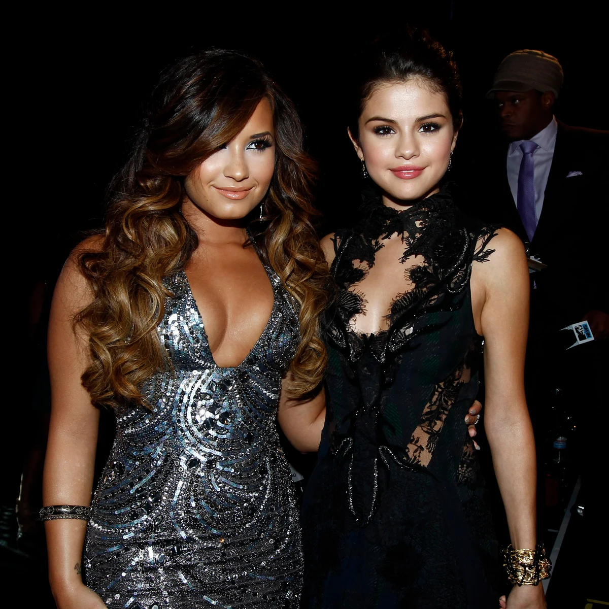 Demi Lovato y Selena Gomez tuvieron que ser separadas mientras rodaban su  película 'Programa de protección de princesas'