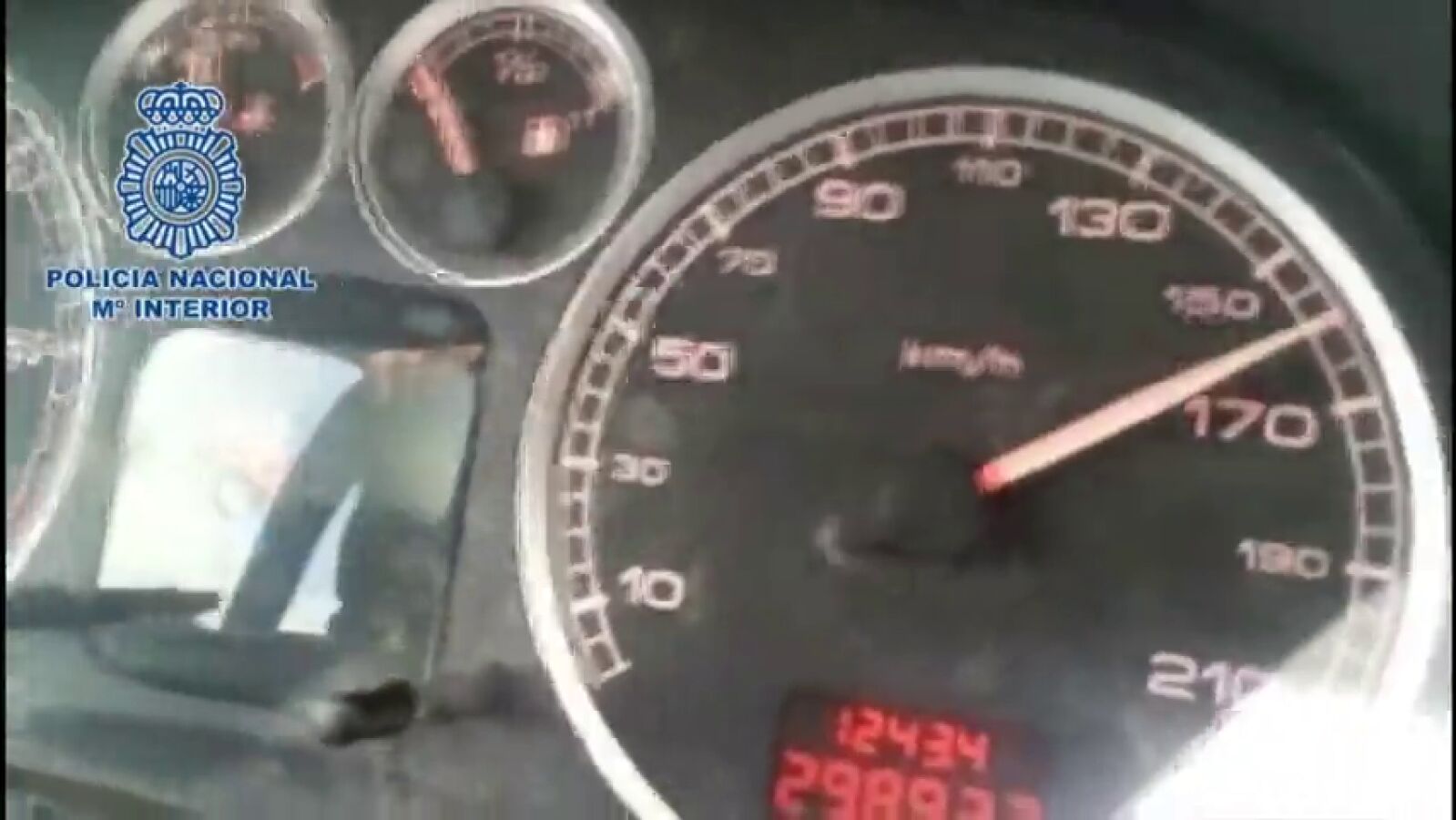 Detenido un menor de 17 años que conducía a 160 km/h 