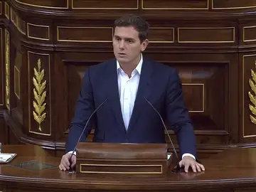 Rivera, ante el "no como una casa" del PSOE a la moción sobre los indultos del 'procés': "¿Hubieran indultado a Tejero?" Rivera, ante el "no como una casa" del PSOE a la moción sobre los indultos del 'procés': "¿Hubieran indultado a Tejero?"