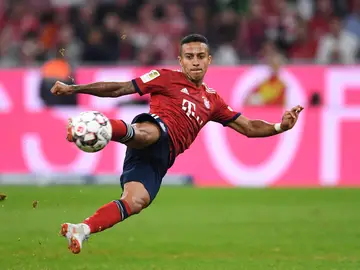 Thiago Alcántara realiza un disparo Thiago Alcántara realiza un disparo