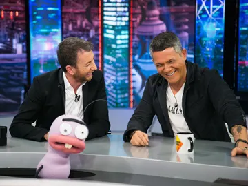 VÍDEO: Alejandro Sanz se atreve con la difícil prueba de 'Tumbado o de pie' de Trancas y Barrancas VÍDEO: Alejandro Sanz se atreve con la difícil prueba de 'Tumbado o de pie' de Trancas y Barrancas