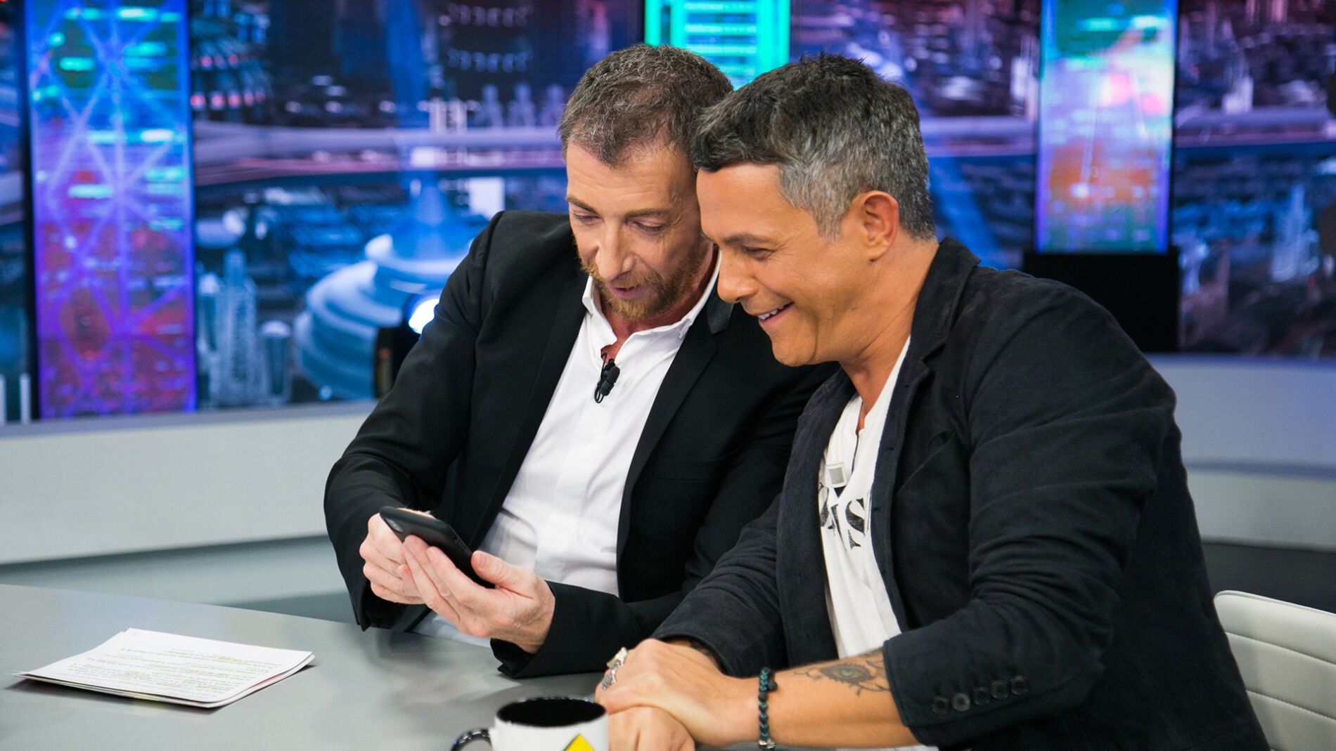 V&Iacute;DEO: 'El Hormiguero 3.0' navega dentro del Instagram de Alejandro Sanz