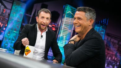 Pablo Motos y Alejandro Sanz recuerdan buenos momentos compartidos con Paco de Lucía