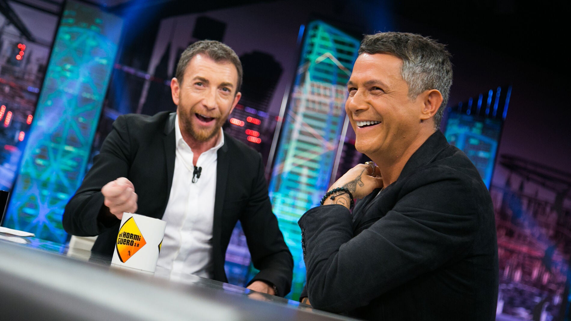 V&Iacute;DEO: Pablo Motos y Alejandro Sanz recuerdan buenos momentos compartidos con Paco de Luc&iacute;a