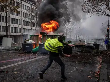Un manifestante de los autodenominados 'chalecos amarillos' Un manifestante de los autodenominados 'chalecos amarillos'