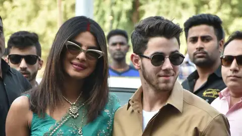 Primera aparición de Priyanka Chopra y Nick Jonas como marido y mujer Después de su boda celebrada por todo lo alto en la India hace unos días