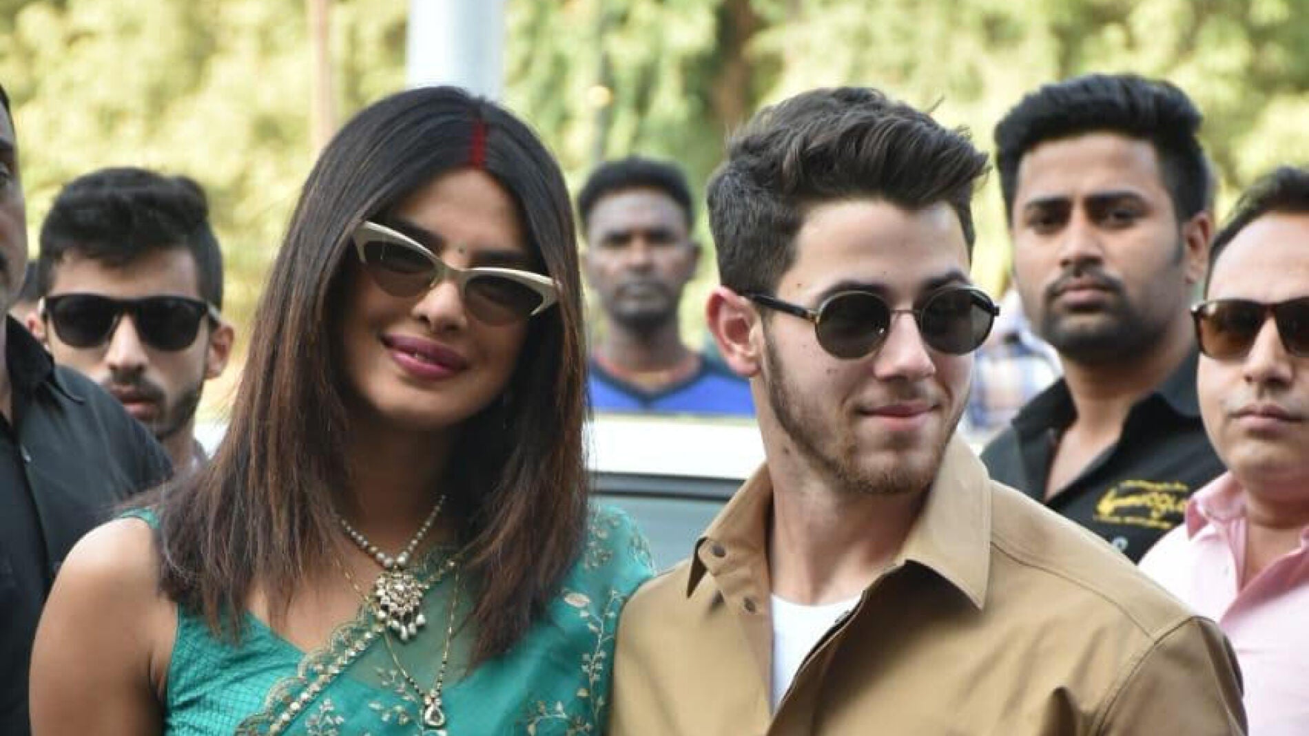 Primera aparición de Priyanka Chopra y Nick Jonas como marido y mujer