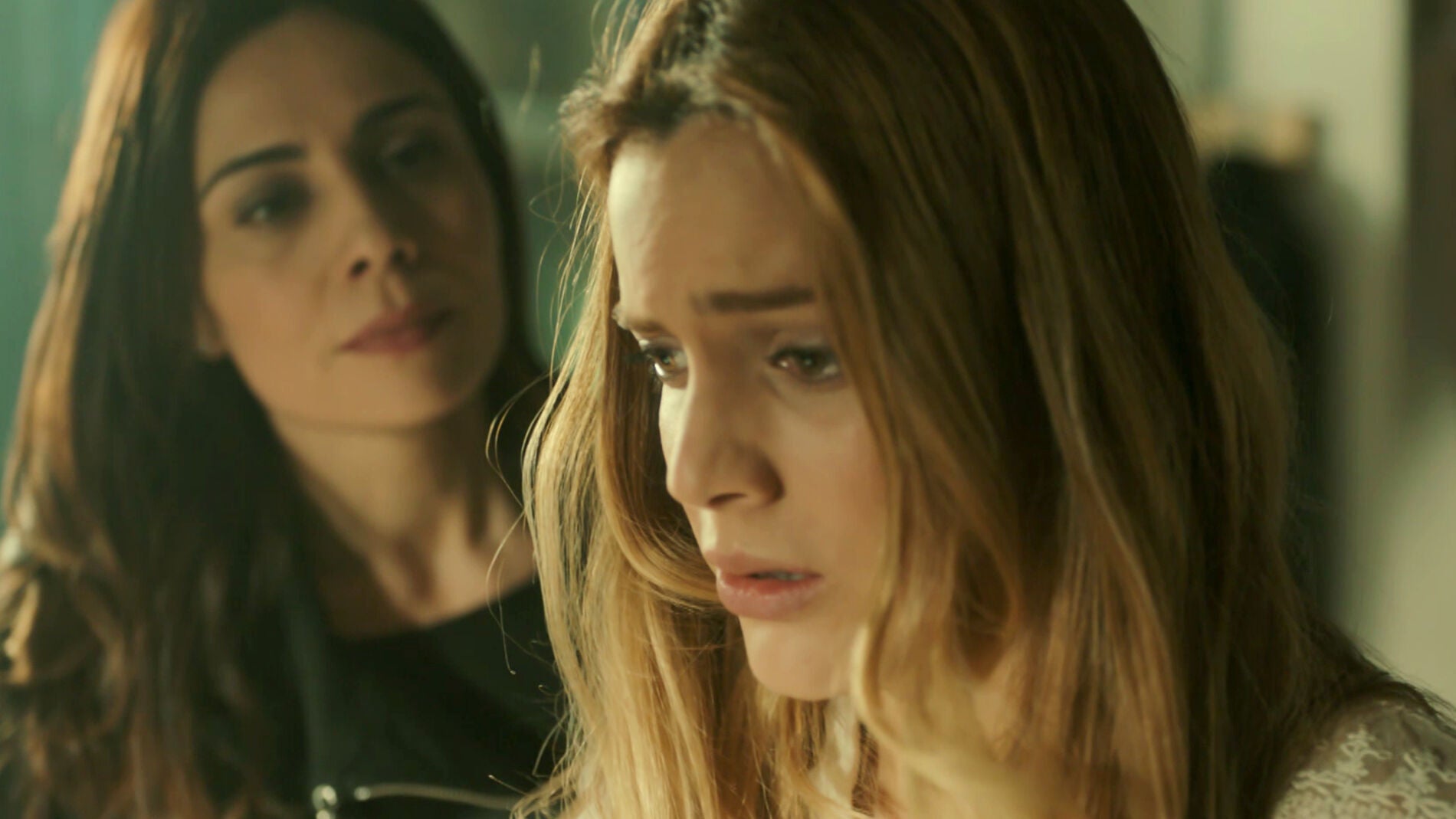 La amenazante discusi&oacute;n entre Anne y Ainhoa: "&iquest;C&oacute;mo has podido ser tan hija de p***?"