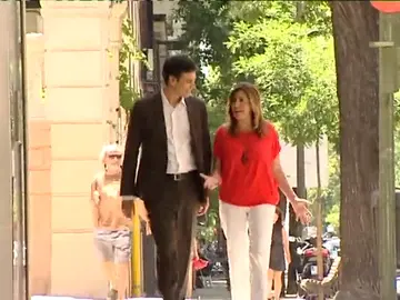 Pedro Sánchez y Susana Díaz: del apoyo a la lucha sin cuartel Pedro Sánchez y Susana Díaz: del apoyo a la lucha sin cuartel