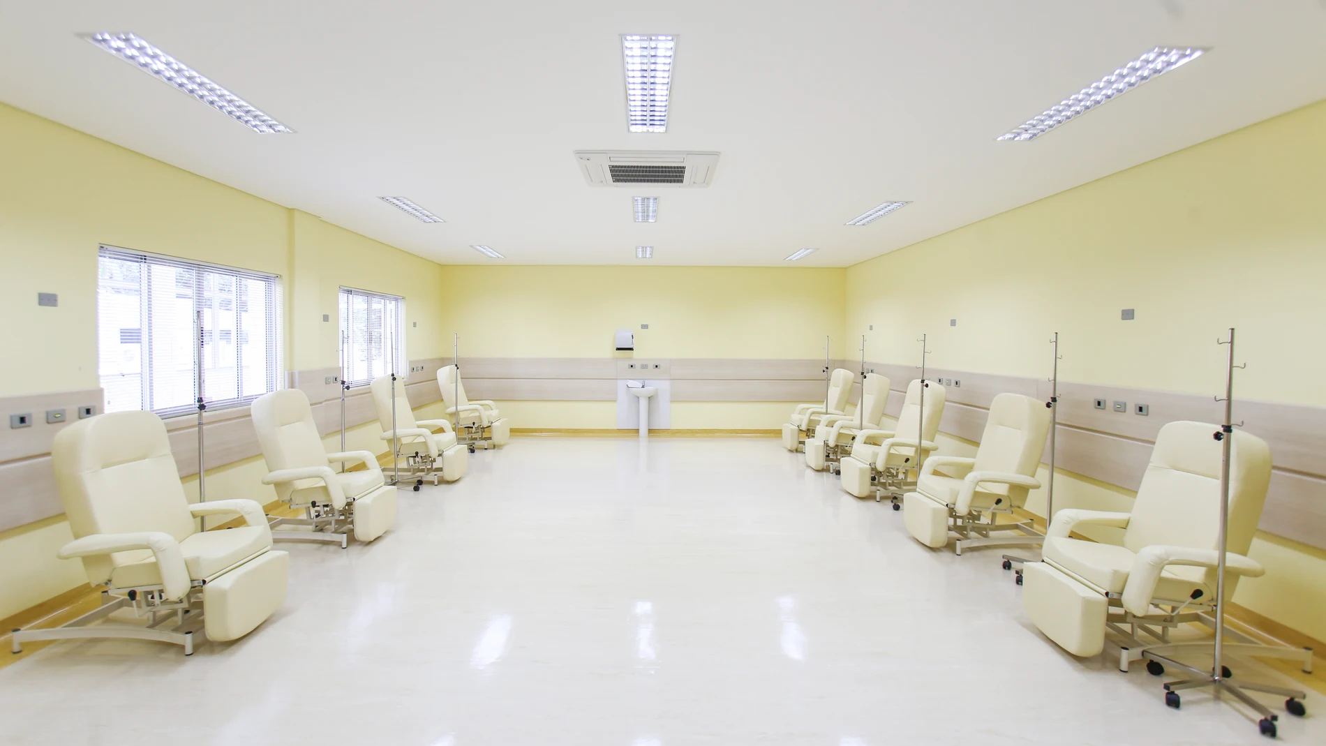 Sala de quimioterapia de un hospital