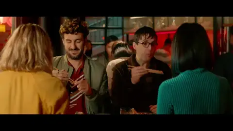 Tráiler final de la película 'Perdiendo el Este', la nueva comedia de Atresmedia Cine Tráiler final de la película 'Perdiendo el Este', la nueva comedia de Atresmedia Cine