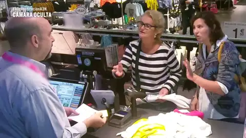 ¿Y si las mujeres necesitaran una autorización de su padre o de su marido para poder pagar con tarjeta de crédito? ¿Y si las mujeres necesitaran una autorización de su padre o de su marido para poder pagar con tarjeta de crédito?