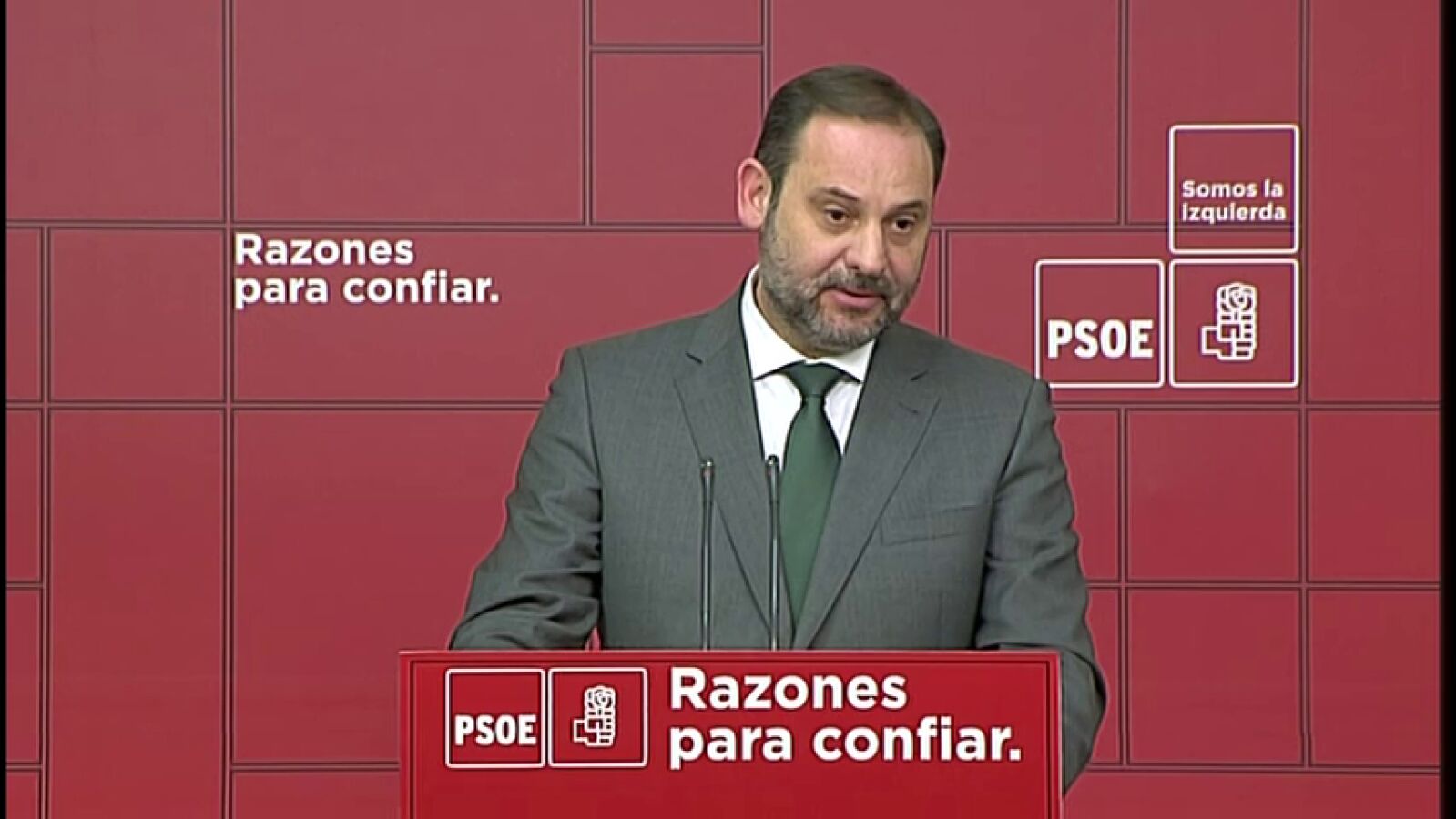 El propio Gobierno matiza a Sánchez: afirma que la propuesta para revisar la inviolabilidad del Rey es sólo una 