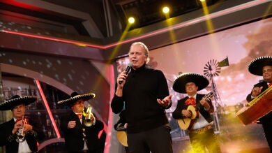 Bertín Osborne cautiva al público de 'El Hormiguero 3.0' cantando su ranchera 'Yo debí enamorarme de tu madre'
