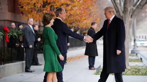 El presidente Trump visita a la familia Bush tras la muerte de George H.W. Bush El presidente Trump visita a la familia Bush tras la muerte de George H.W. Bush