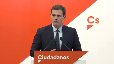 Rivera ve irresponsable "descartar" escenarios de pacto, incluido con Vox Rivera ve irresponsable "descartar" escenarios de pacto, incluido con Vox