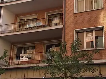 Los españoles pagamos en impuestos un tercio de los ingresos Los españoles pagamos en impuestos un tercio de los ingresos